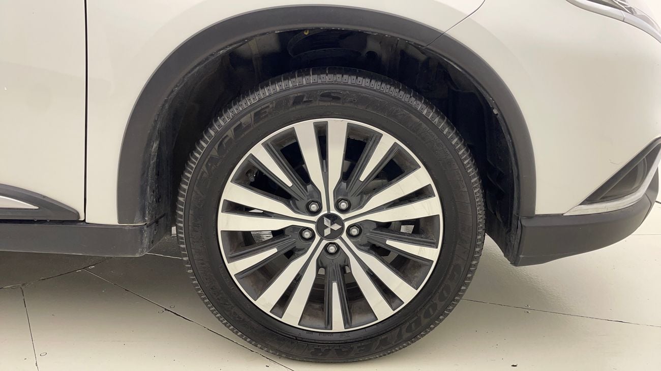 ميتسوبيشي آوتلاندر GLX MID LINE 2.4 | بدون دفعة مقدمة | اختبار القيادة في المنزل