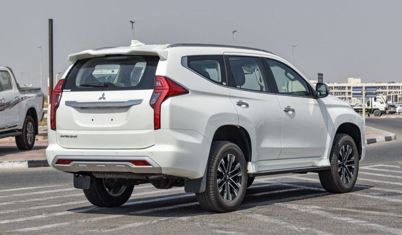 ميتسوبيشي مونتيرو سبورت العلامة التجارية الجديدة ميتسوبيشي مونتيرو سبورت للتصدير فقط 3.0 لتر | 4WD | بنزين | أبيض/أسود| مونت