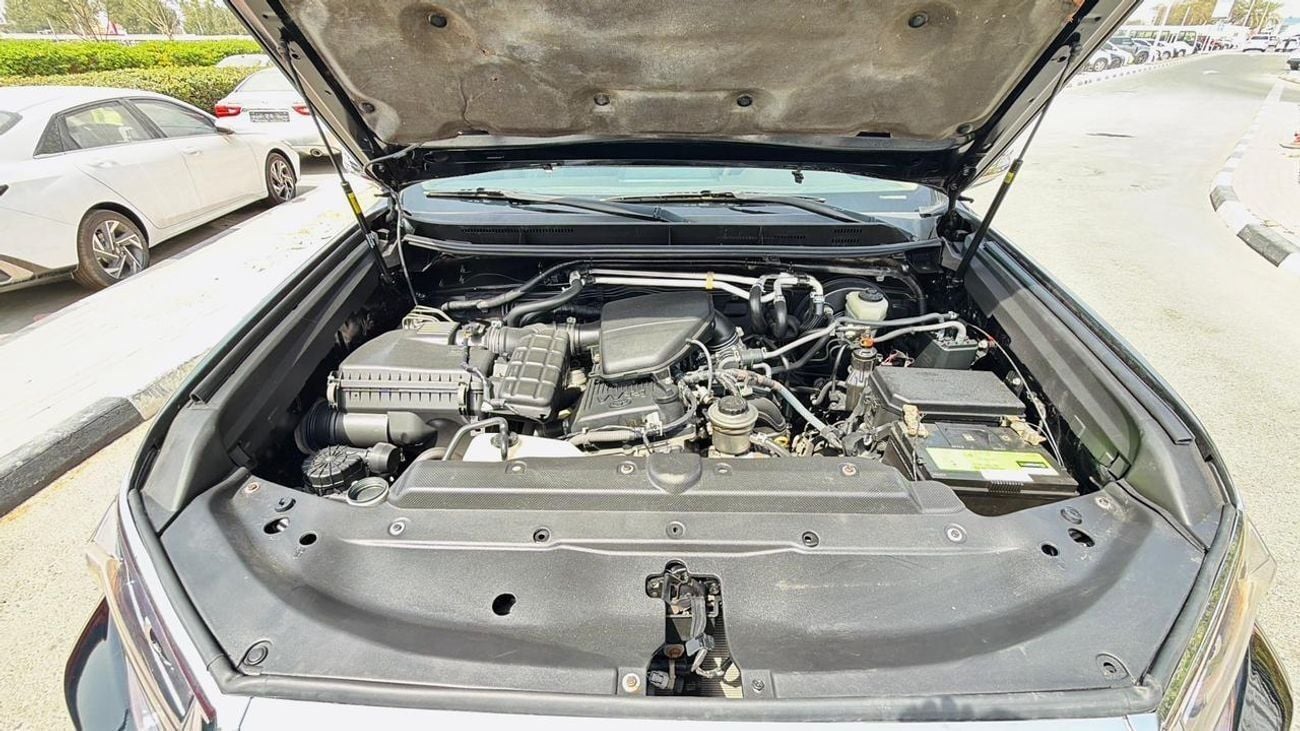 Toyota Prado 2013 | 2.7L PETROL | AT | LHD | MODIFIED TO 2023 MODEL | REAR HEADREST LCD SCREEN