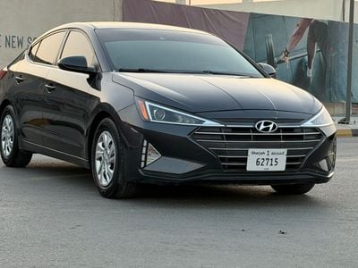 Hyundai Elantra GL 2.0L Luxury and top condition