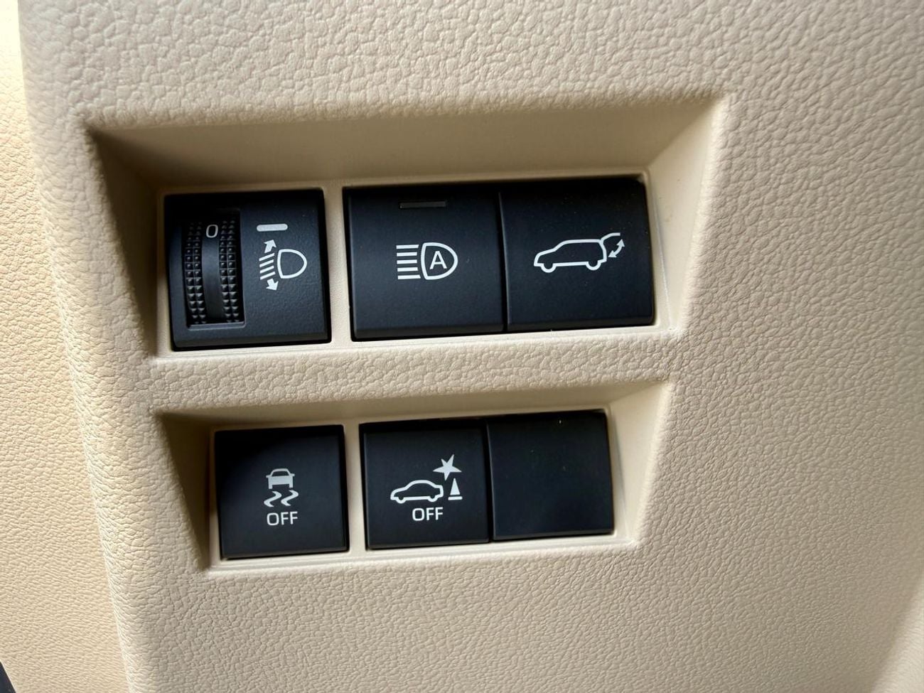 Toyota Land Cruiser GXR 3.5L