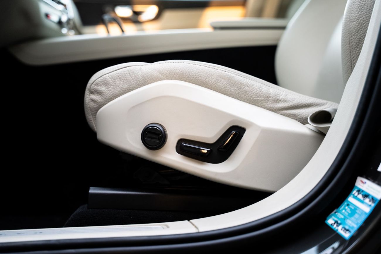 Volvo XC60 B5 Momentum 2.0L