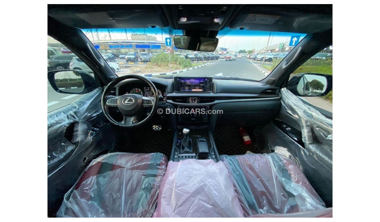 Lexus LX 570 Signature Black Edition