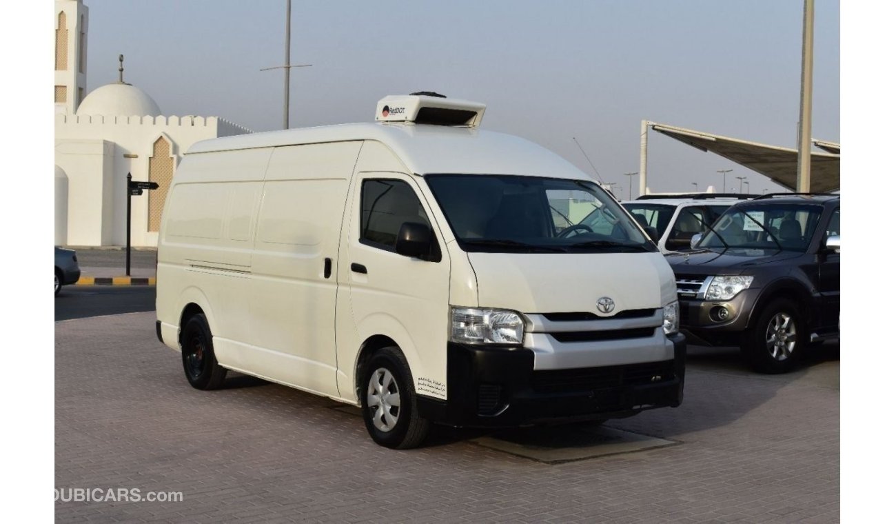 Toyota Hiace 2015 | TOYOTA HIACE HIGH-ROOF CHILLER VAN 3-SEATER | 5-DOORS | GCC | VERY WELL-MAINTAINED | SPECTACU