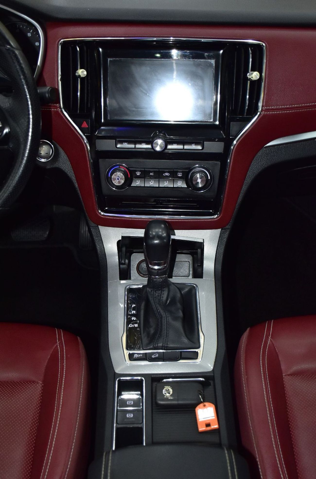 أم جي RX5 EXCELLENT DEAL for our MG RX5 20T ( 2021 Model ) in White Color GCC Specs