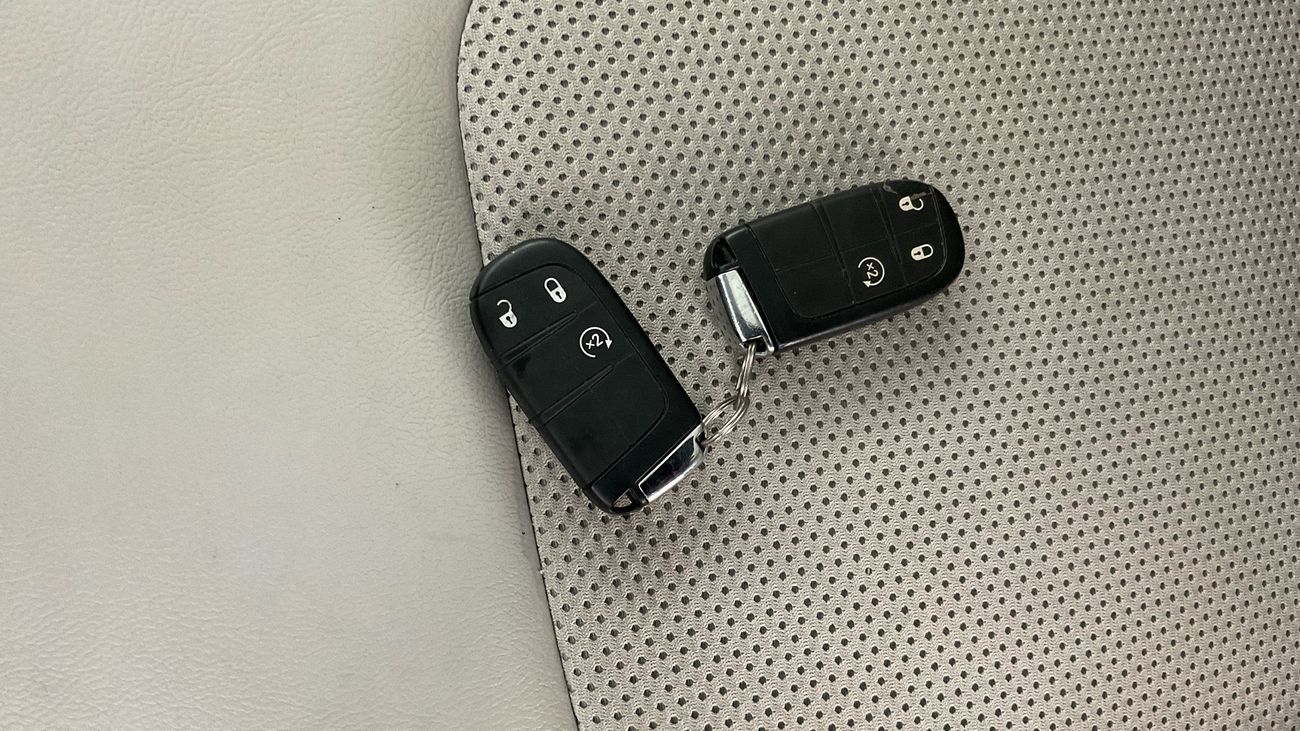 جيب كومباس Limited | شامل الضمان | 0 ﺪﻔﻋﺓ ﺃﻮﻟﻯ