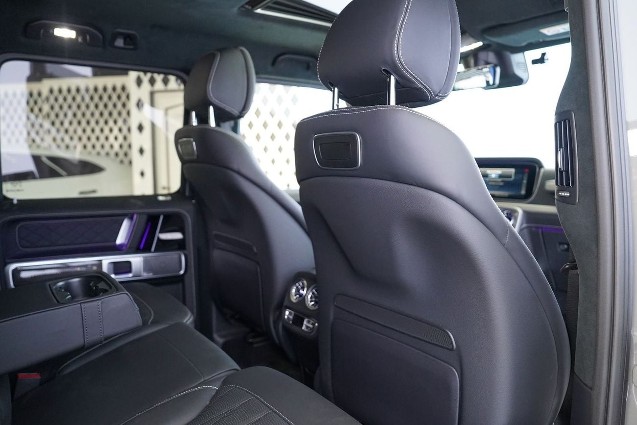 Mercedes Benz G 63 AMG 4X4² BRABUS 700