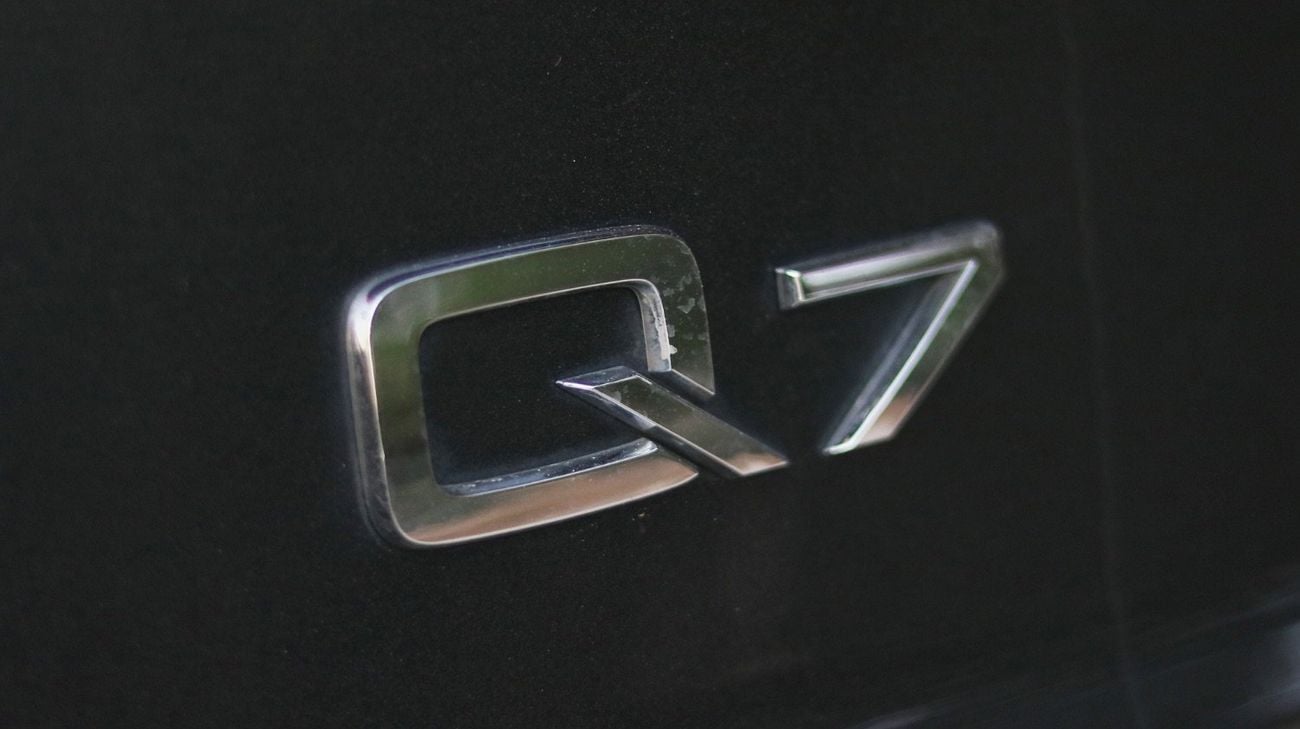 أودي Q7 45 TFSI quattro S Line 2.0L Complete Service History Available || Accident Free