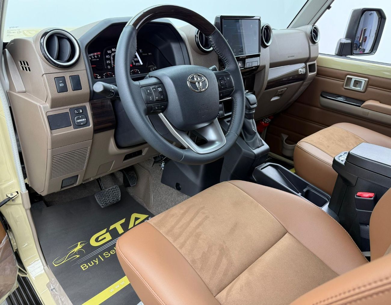 تويوتا لاند كروزر 70 2025 Toyota Land Cruiser 71 40th Anniversary LX V6 Rare, 3Y Agency Warranty, FSH, GCC