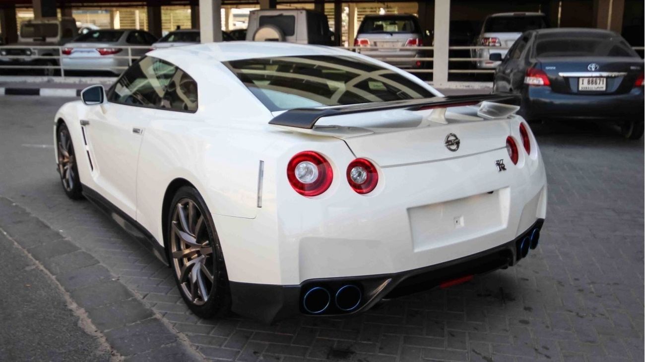 Nissan GTR