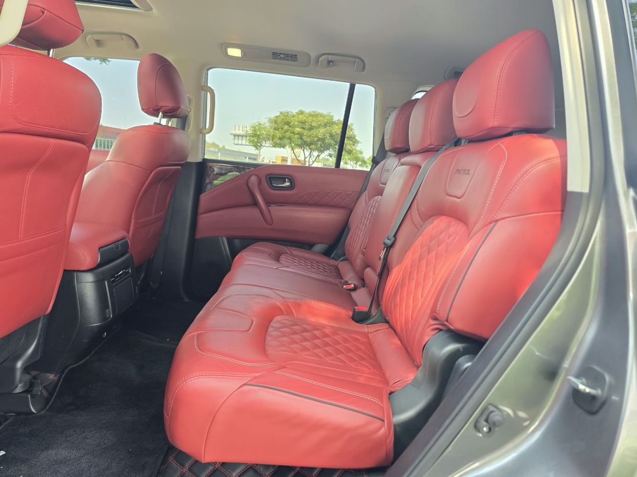 Nissan Patrol SE T2 WITH ORIGINAL AGENCY LEATHER SEATS 2020 GCC SINGLE OWNER WITH AGENCY ROSTAMANI SERVICE HISTORY IN MI
