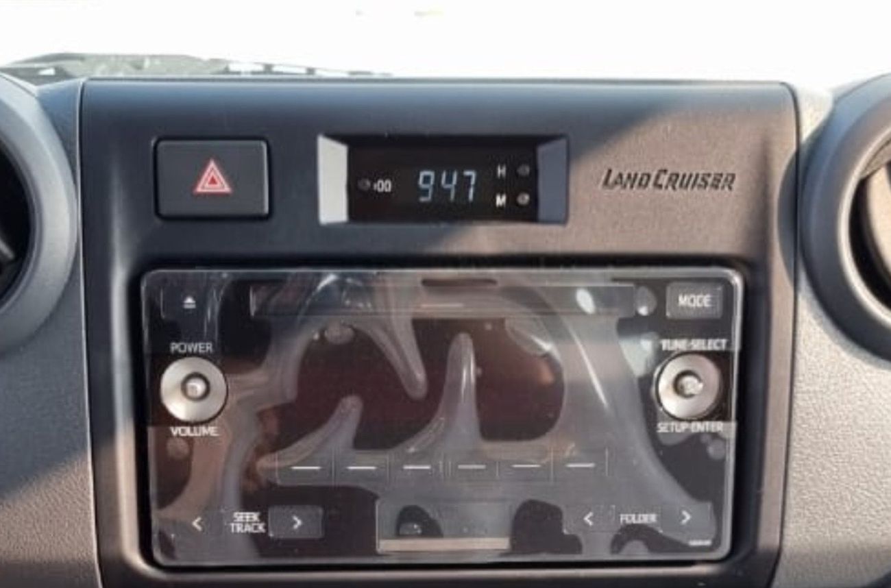 Toyota Land Cruiser 70 2025 TOYOTA LAND CRUISER 76SERIES 4.2L DIESEL V6