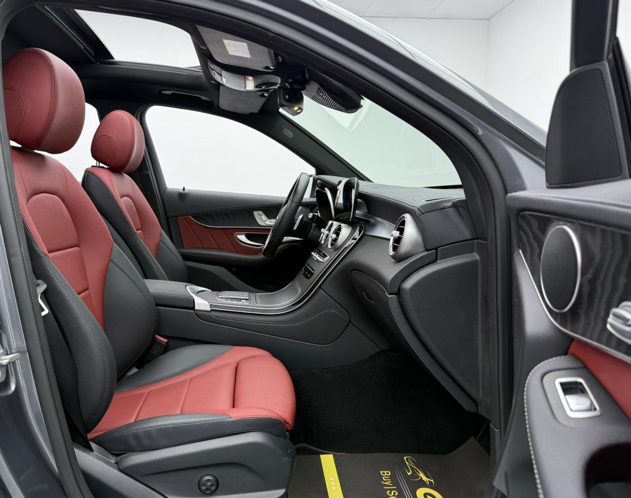 مرسيدس بنز GLC 200 Std 2.0L