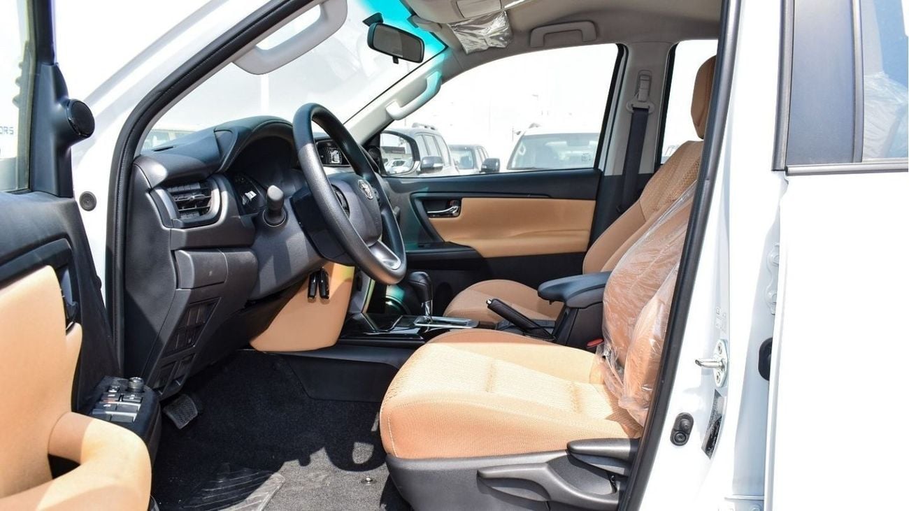 Toyota Fortuner 2.7l - LED - fog lamp - parking sensors - Central lock - Power Window - DVD - Rear Camera