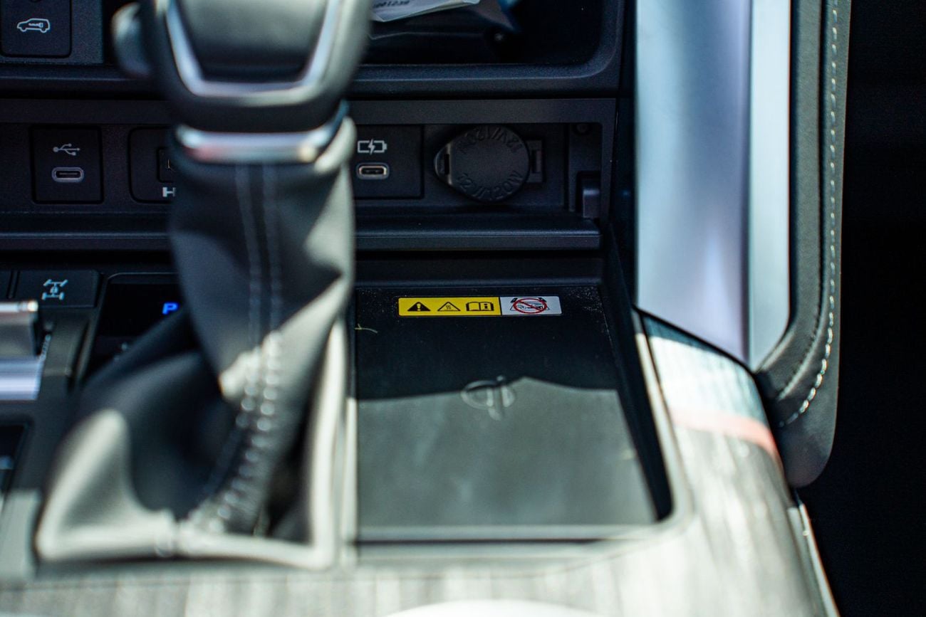 تويوتا لاند كروزر 2025 Toyota Land Cruiser VXS (3.5L Hipired