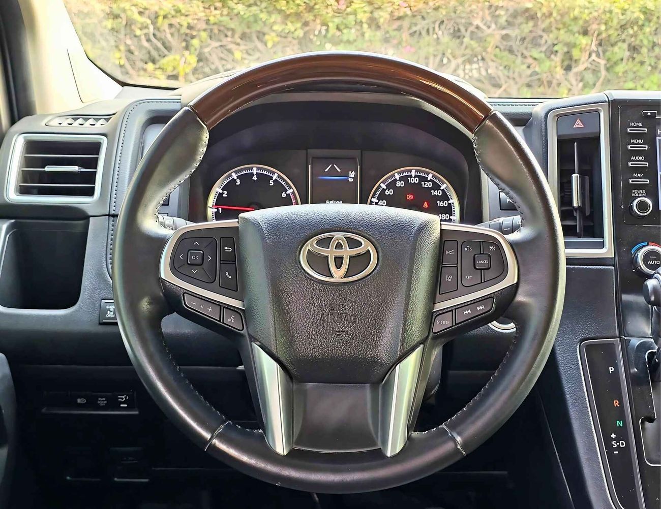 Toyota Granvia PREMIUM/ 3.5 V6 GCC/ LOW MILEAGE/ EXCELLENT CONDITION/ 1991 MONTHLY/ LOT#8003535