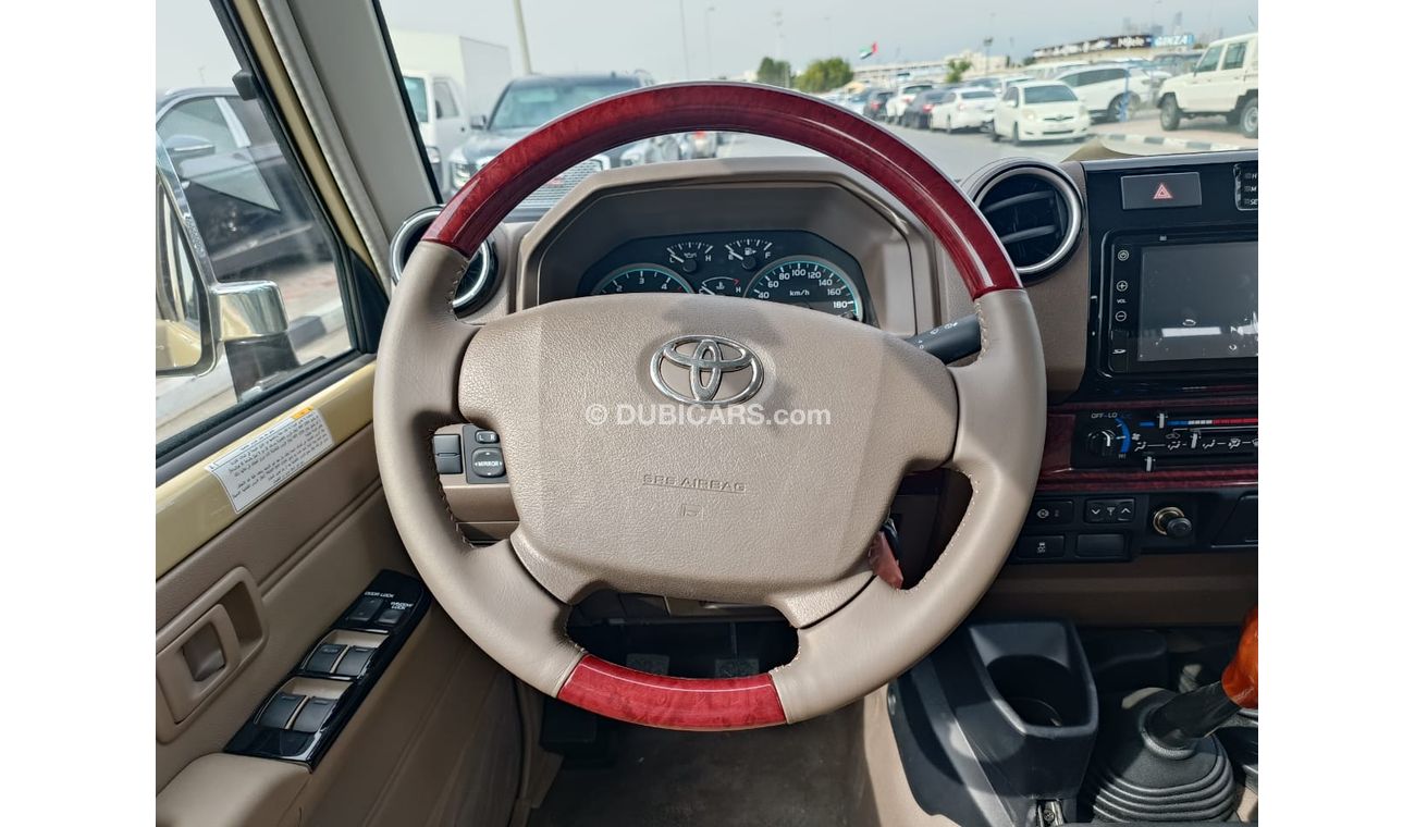 Toyota Land Cruiser Pick Up 4.5L Diesel, FULL OPTION / M/T / Double Cab / Diff Lock / Wooden Interior (CODE # 47711)