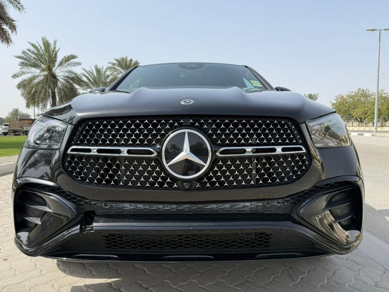 مرسيدس بنز GLE 450 Mercedes-Benz GLE 450 Petro engine 2025 black colour RHD