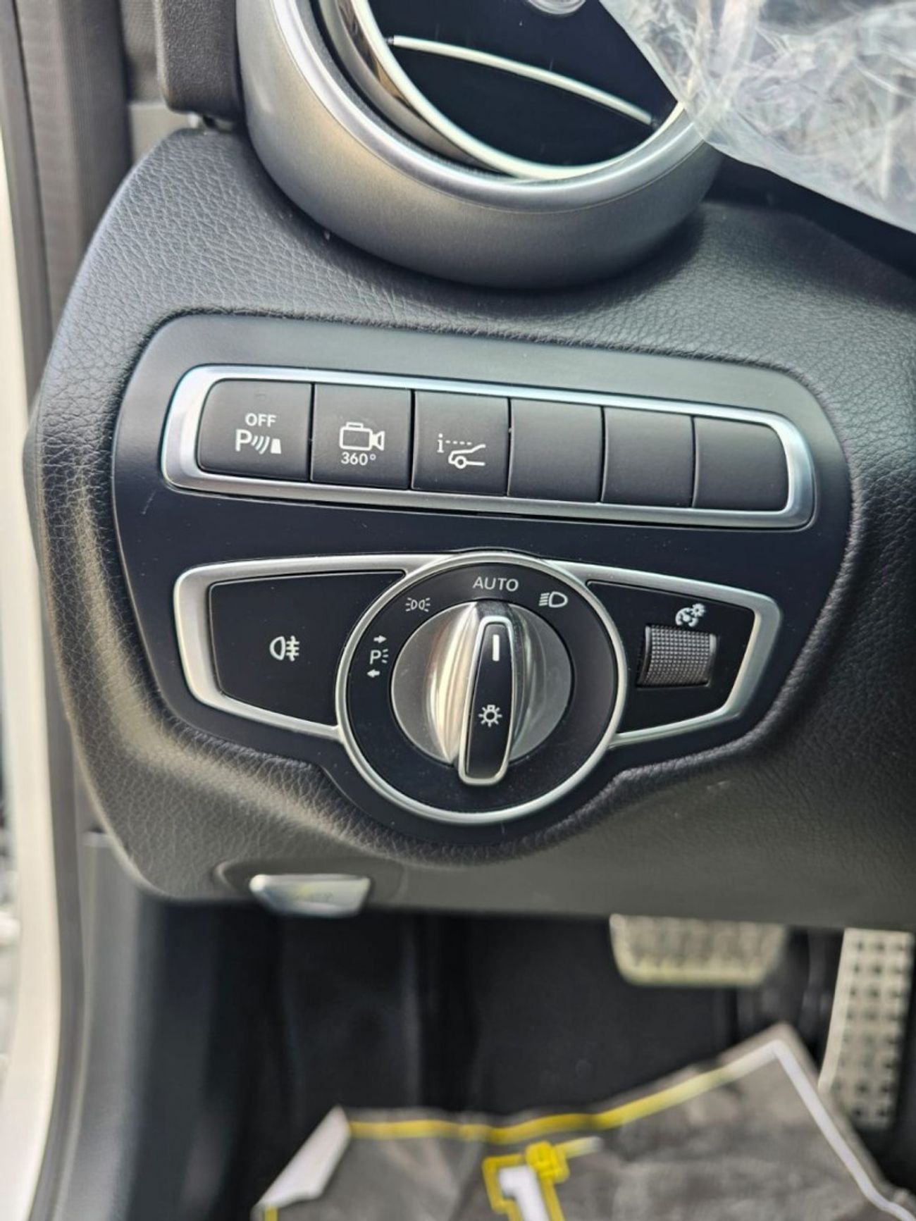 Mercedes-Benz C 63 Coupe Std 4.0L Coupe