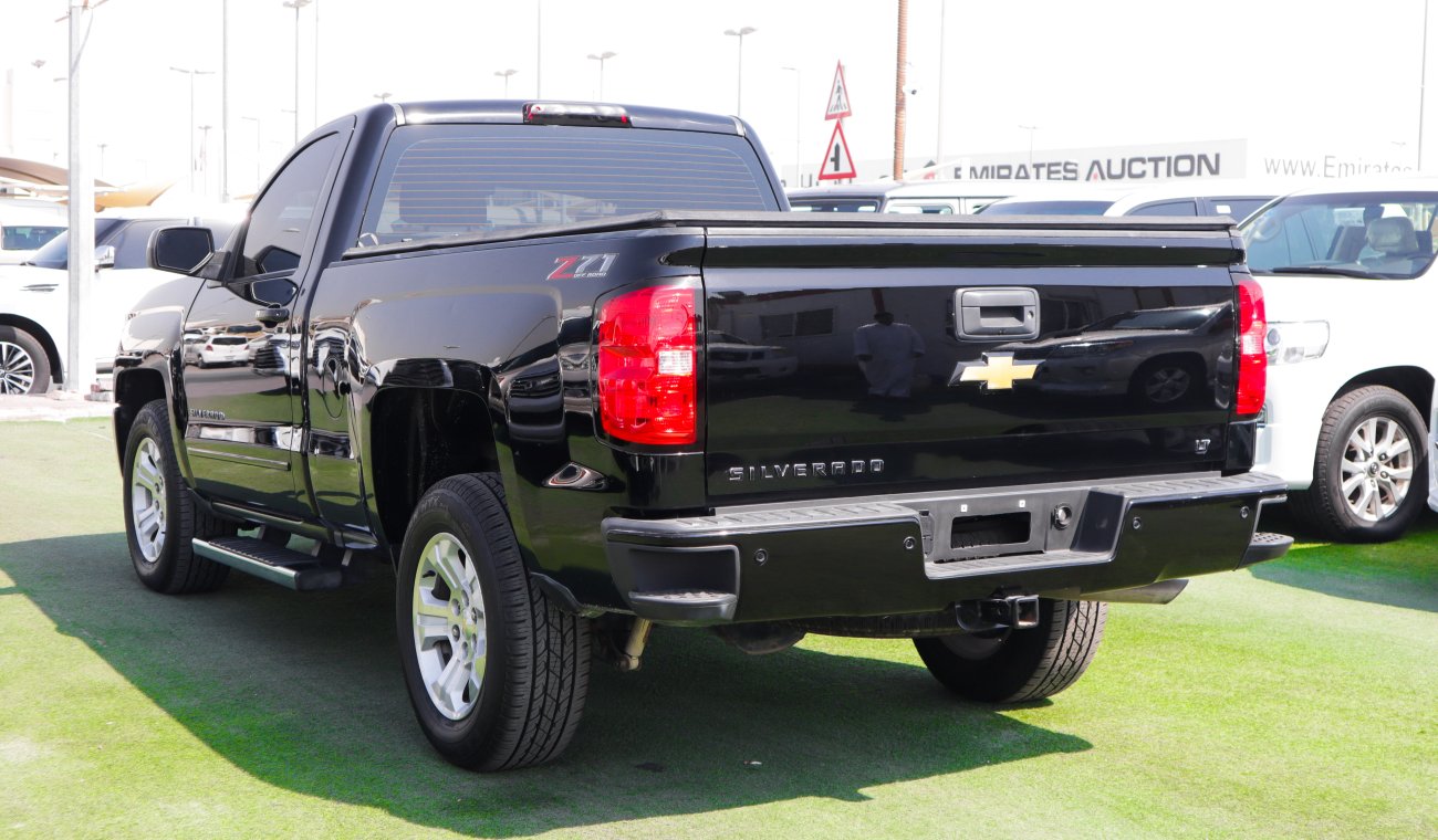 Chevrolet Silverado Black edition