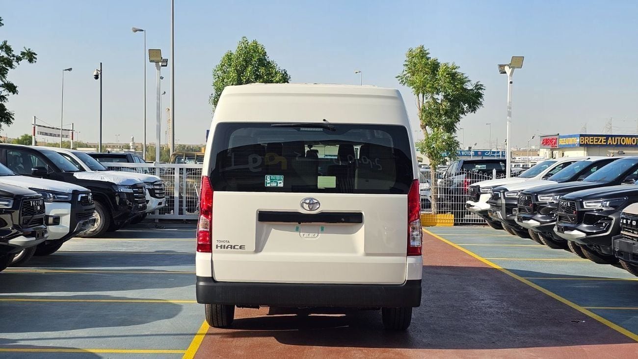 Toyota Hiace DX Toyota Hiace 2.8L DIESEL MANUAL13 SEATER PASSENGER HIGH ROOF