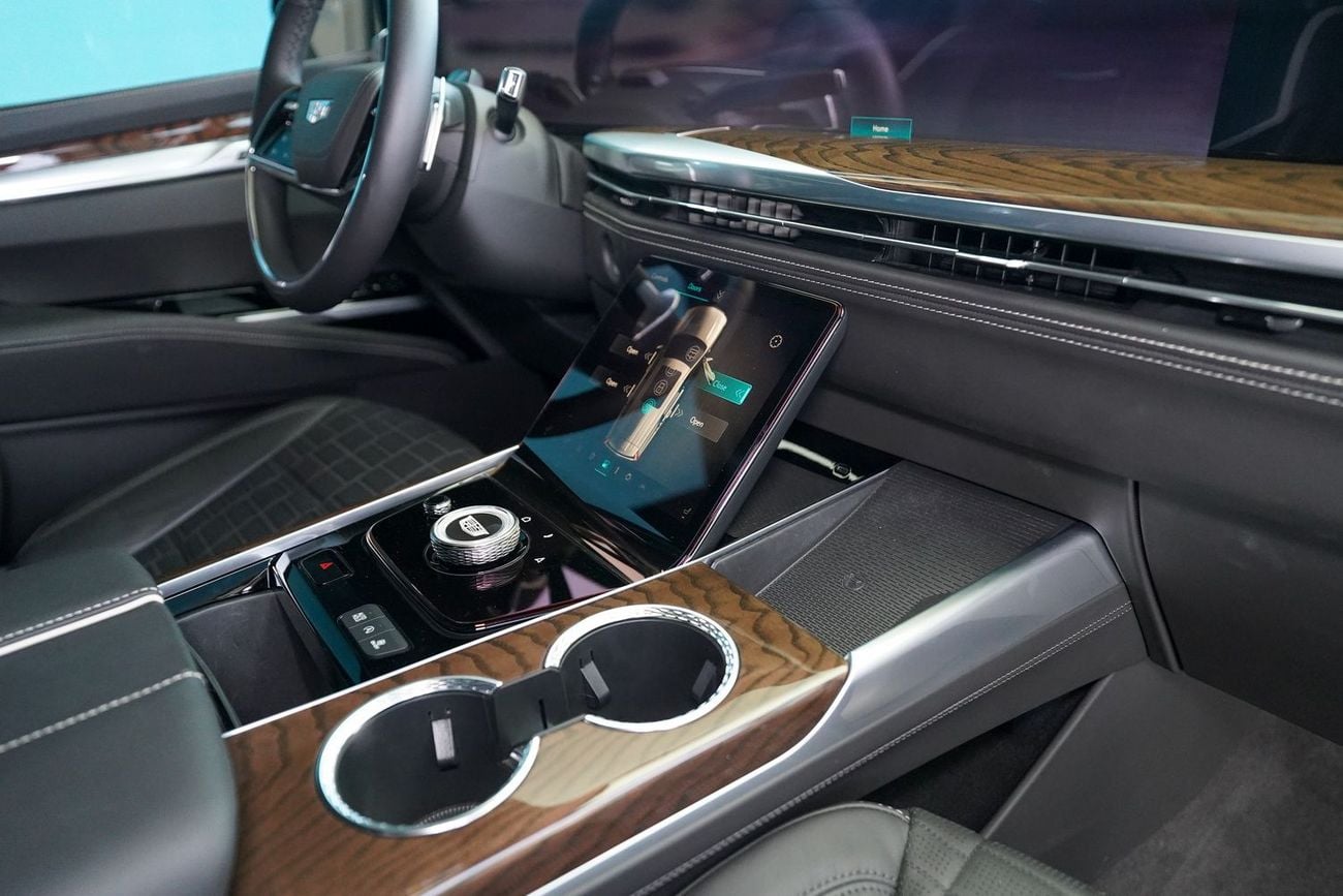 كاديلاك إسكالاد Luxury 6.2L