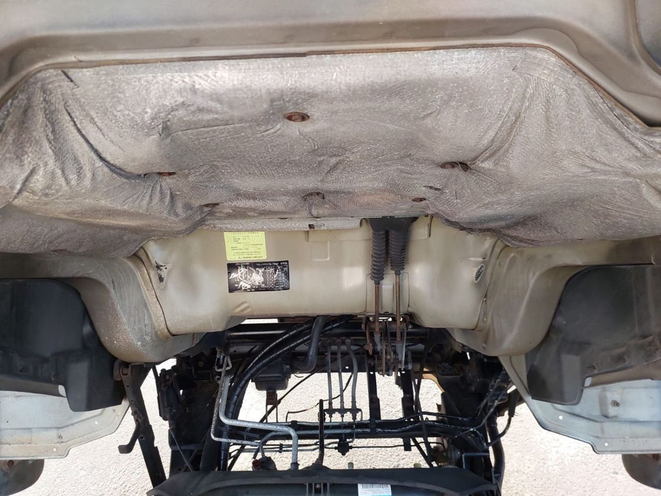 Mitsubishi Fuso Canter MITSUBISHI CANTER TRUCK RHD 1995 MODEL 4.5 L DIESEL MANUAL(PM20263)