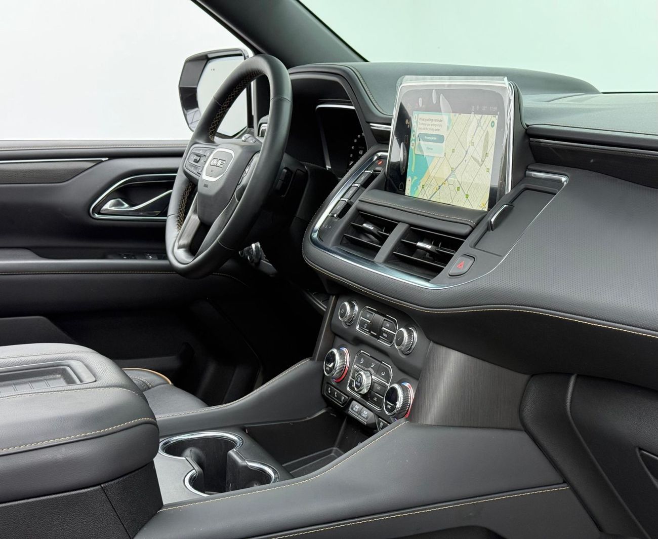 GMC Yukon  2023 GMC Yukon AT4, 2027 GMC Warranty, Full GMC Service History, Very Low Km, 7 Seater, GCC