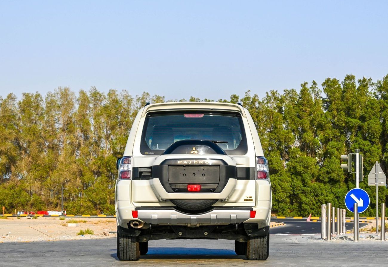 Mitsubishi Pajero MITSUBISHI PAJERO 2022 GCC _ GLS V6 IN EXCELLENT CONDITION