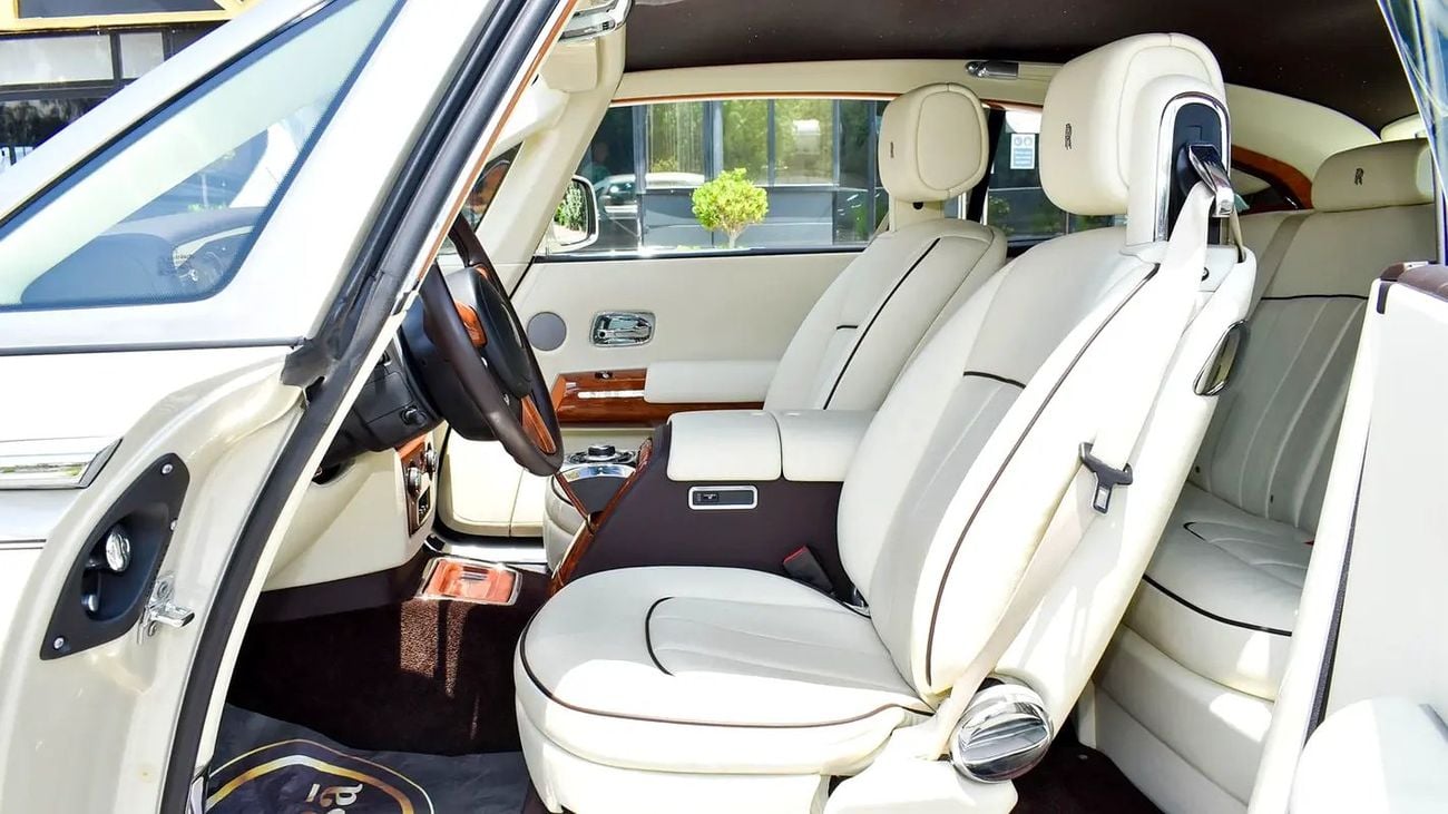 رولز رويس فانتوم Coupe - GCC - Brand - Fully Loaded - Hard to find!