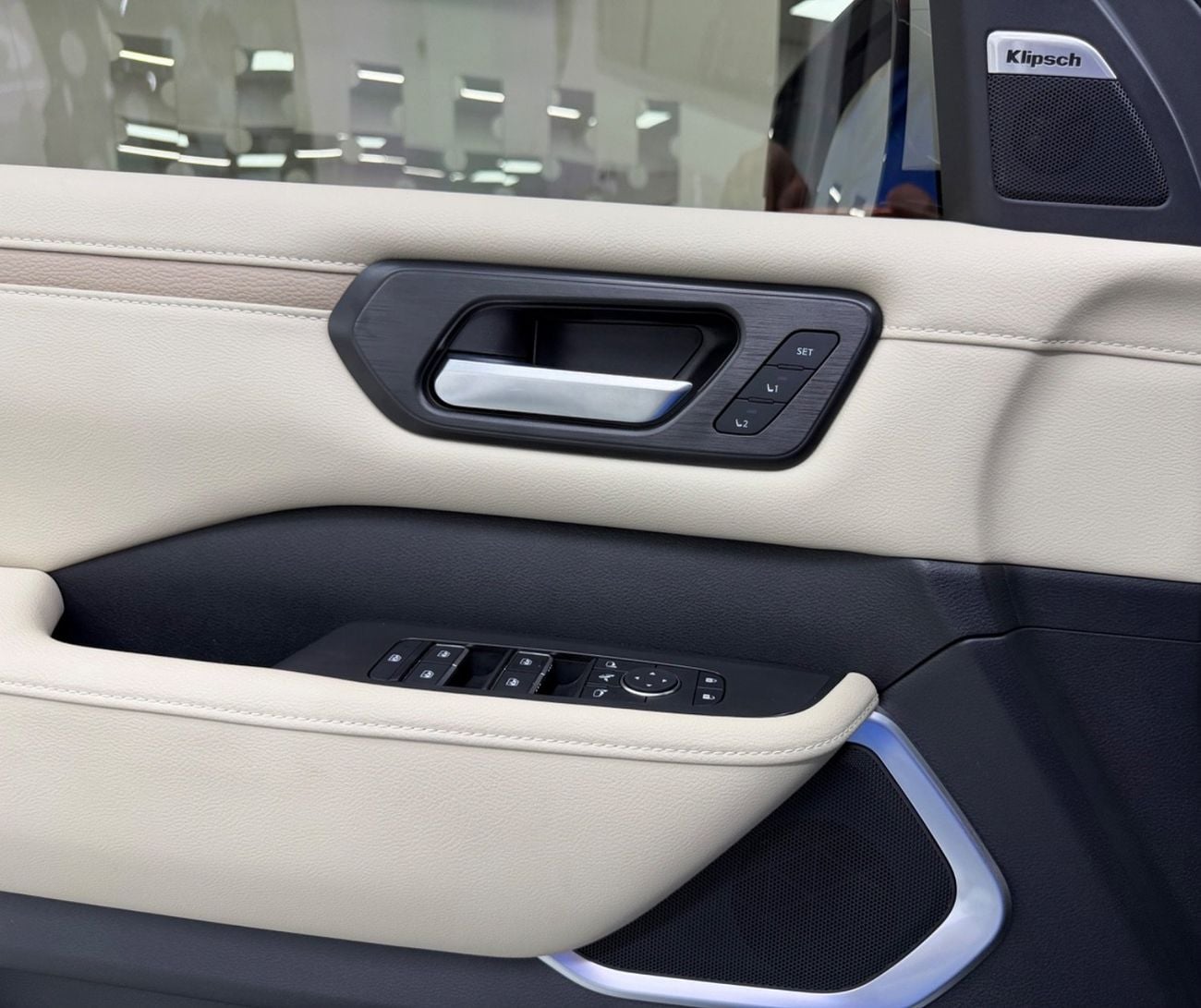 Nissan Patrol LE Platinum City 3.5L