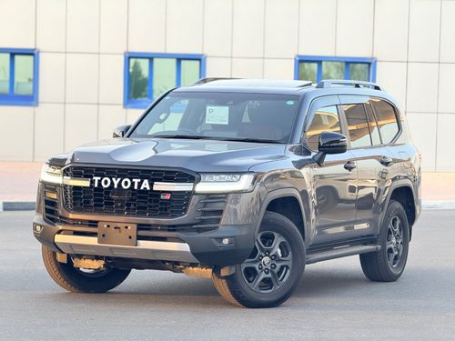 Toyota Land Cruiser Lc300 Toyota Landcruiser 2023 RHD diesel engine
