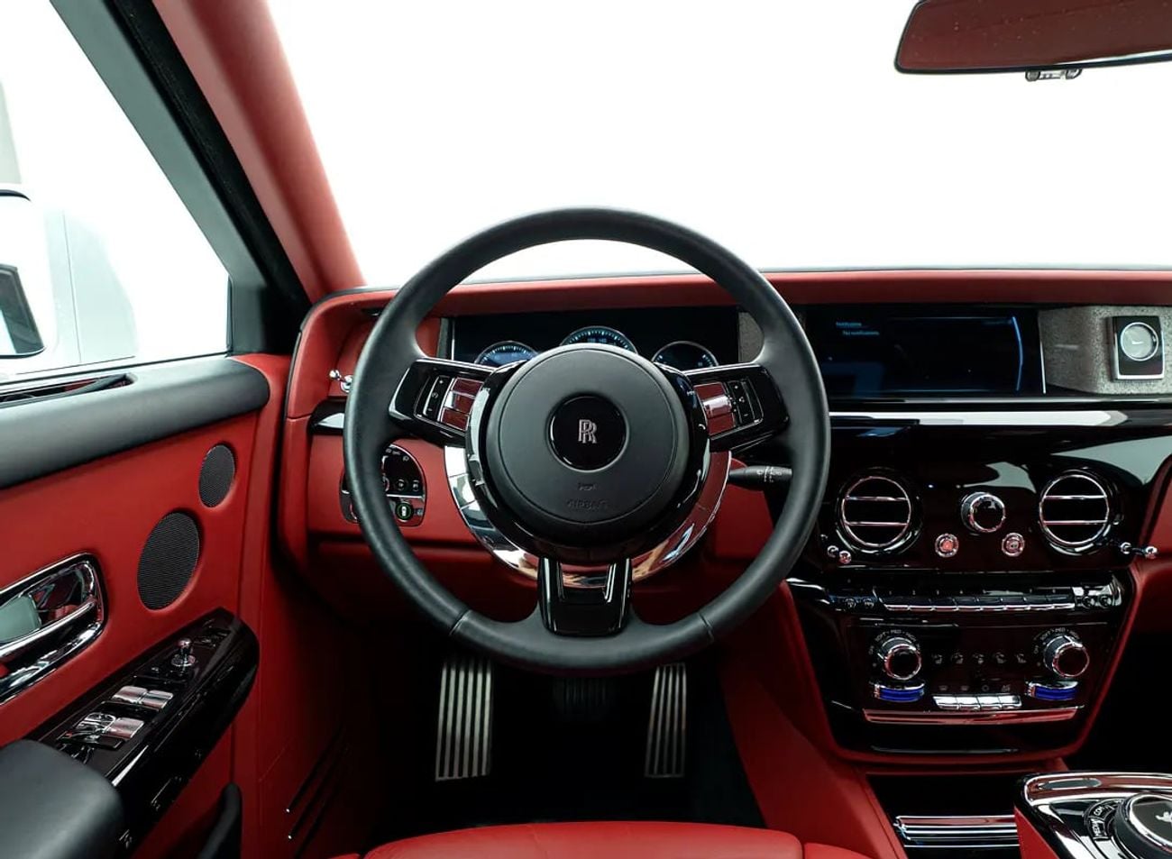 رولز رويس فانتوم GCC Spec | Bespoke Red Interior I SWB