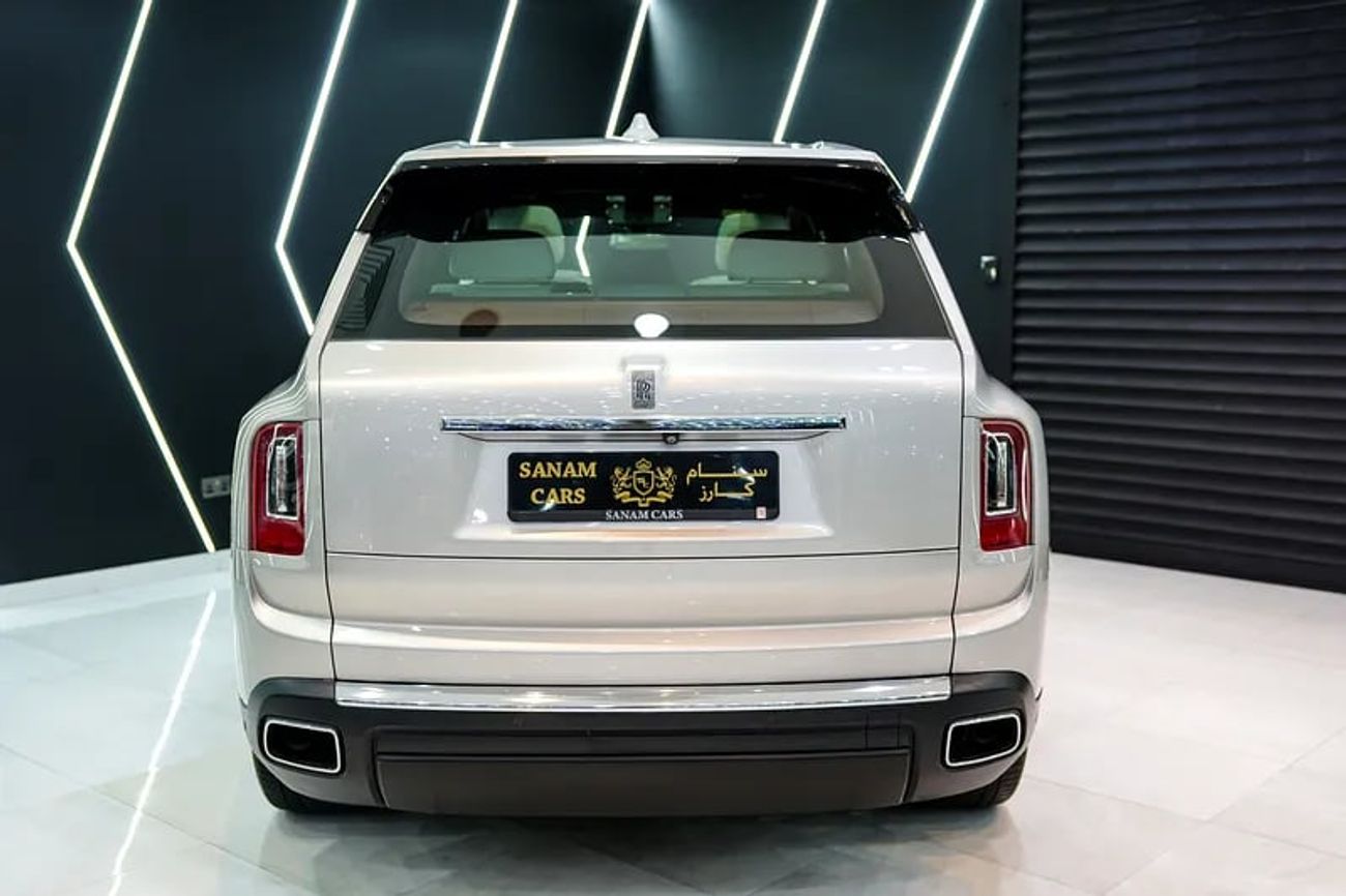 Rolls-Royce Cullinan Bespoke Audio, Rear-Seat Entertainment, Dealer Warranty Till 29/03/2026!!
