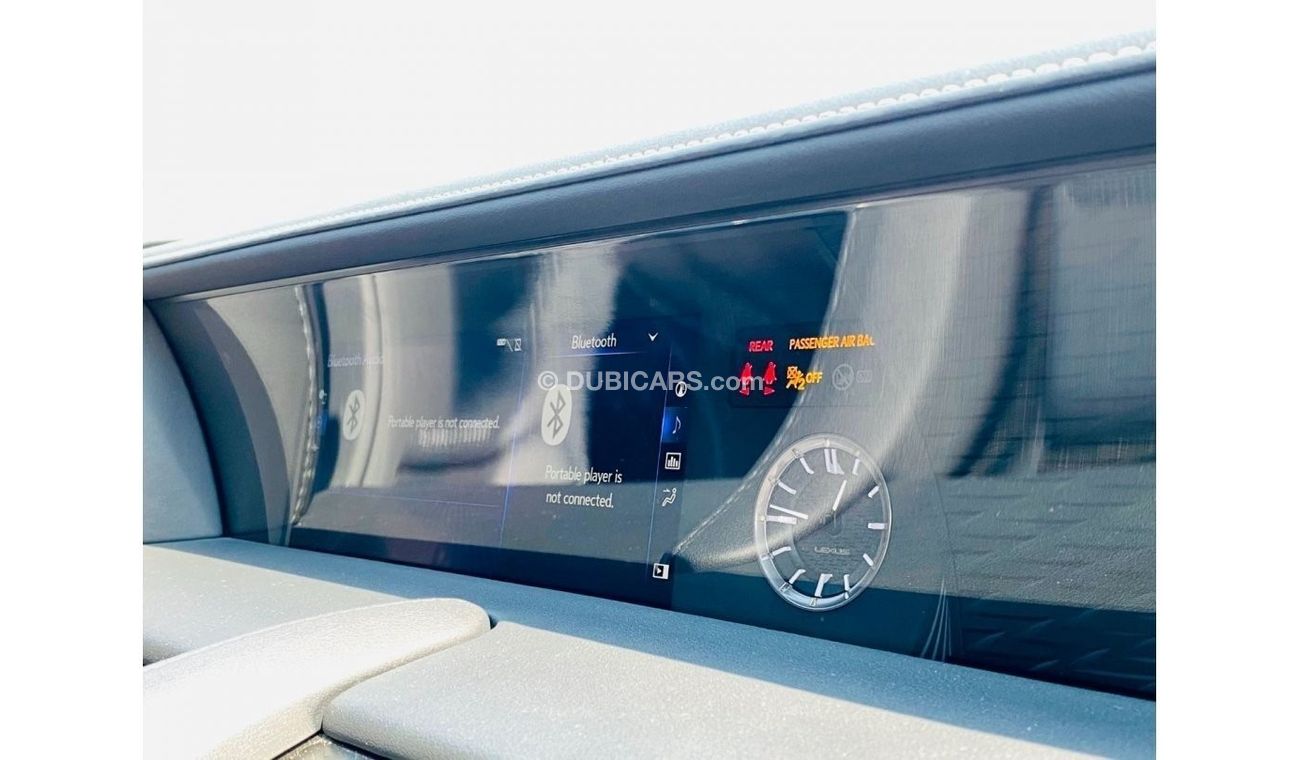 لكزس LC 500 5.0L V8 Carbon Fiber Roof Perfect Condition 2018 Model