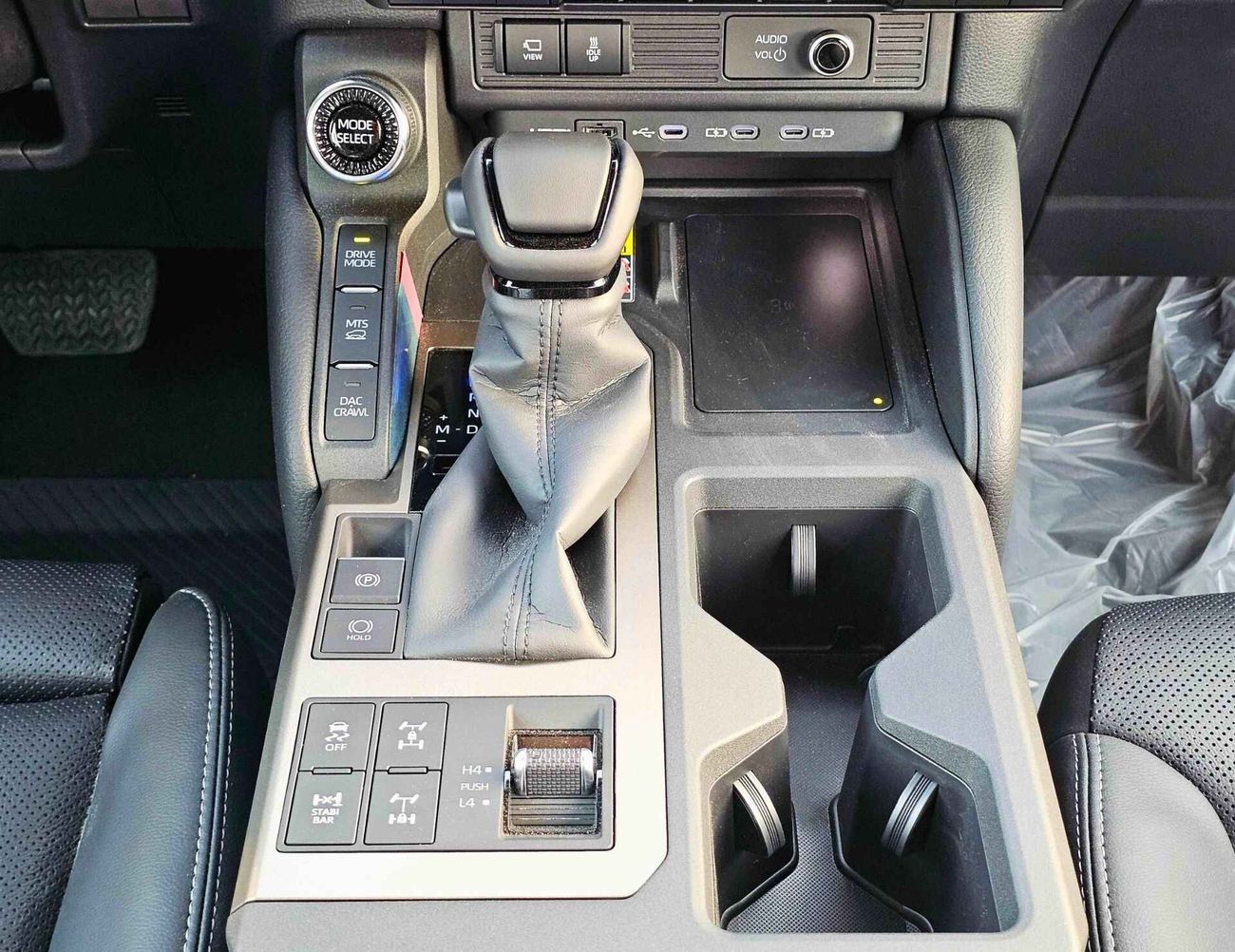 Toyota Prado PLATINUM | 2.8L V4 DIESEL | TOP VARIANT | 360* CAMERA | DIFF LOCK | SUNROOF | HEADUP DISPLAY