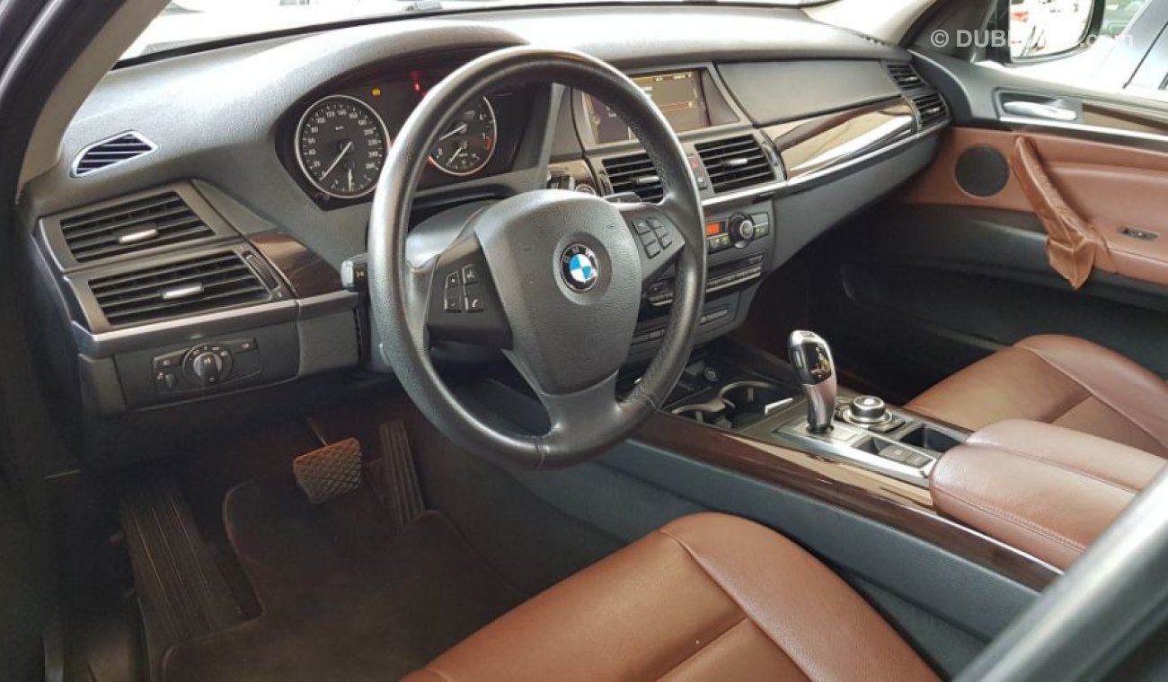 BMW X5 2013 model V6 3.5 Ltr Gulf specs  Full options