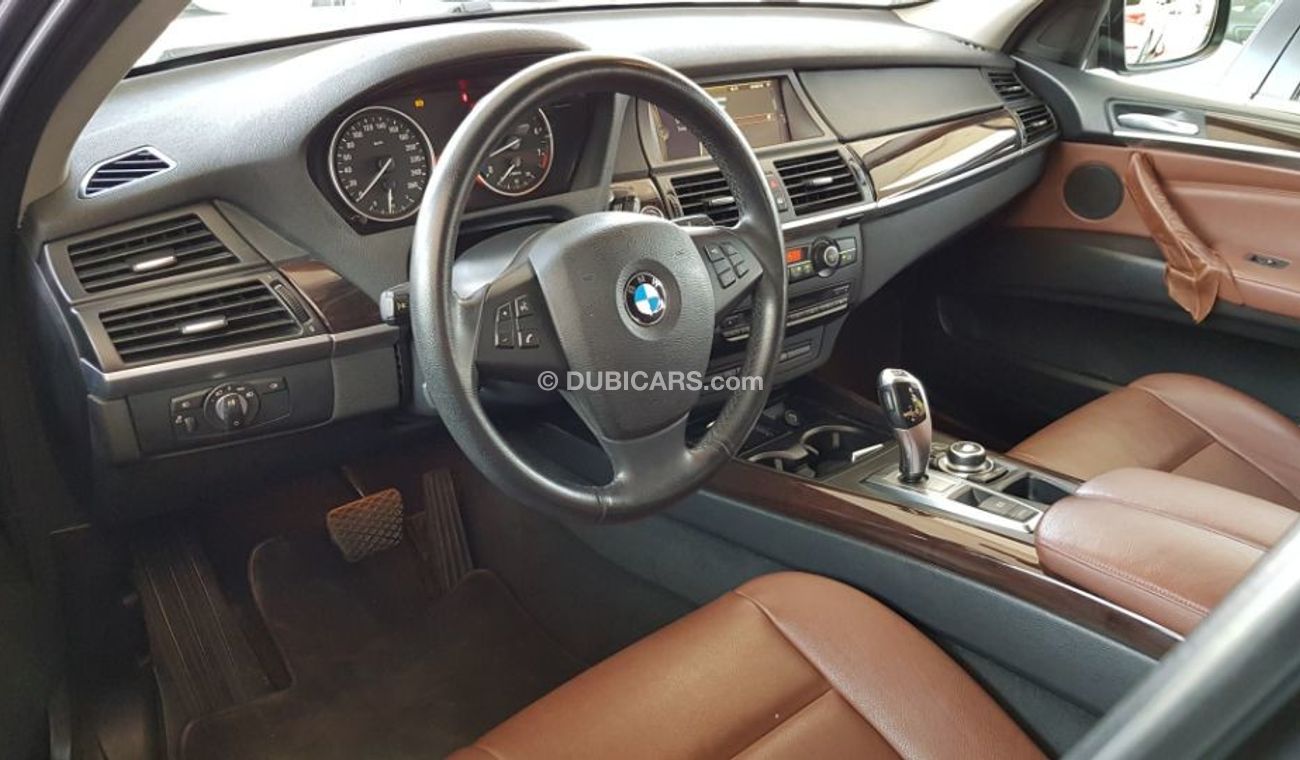 BMW X5 2013 model V6 3.5 Ltr Gulf specs  Full options
