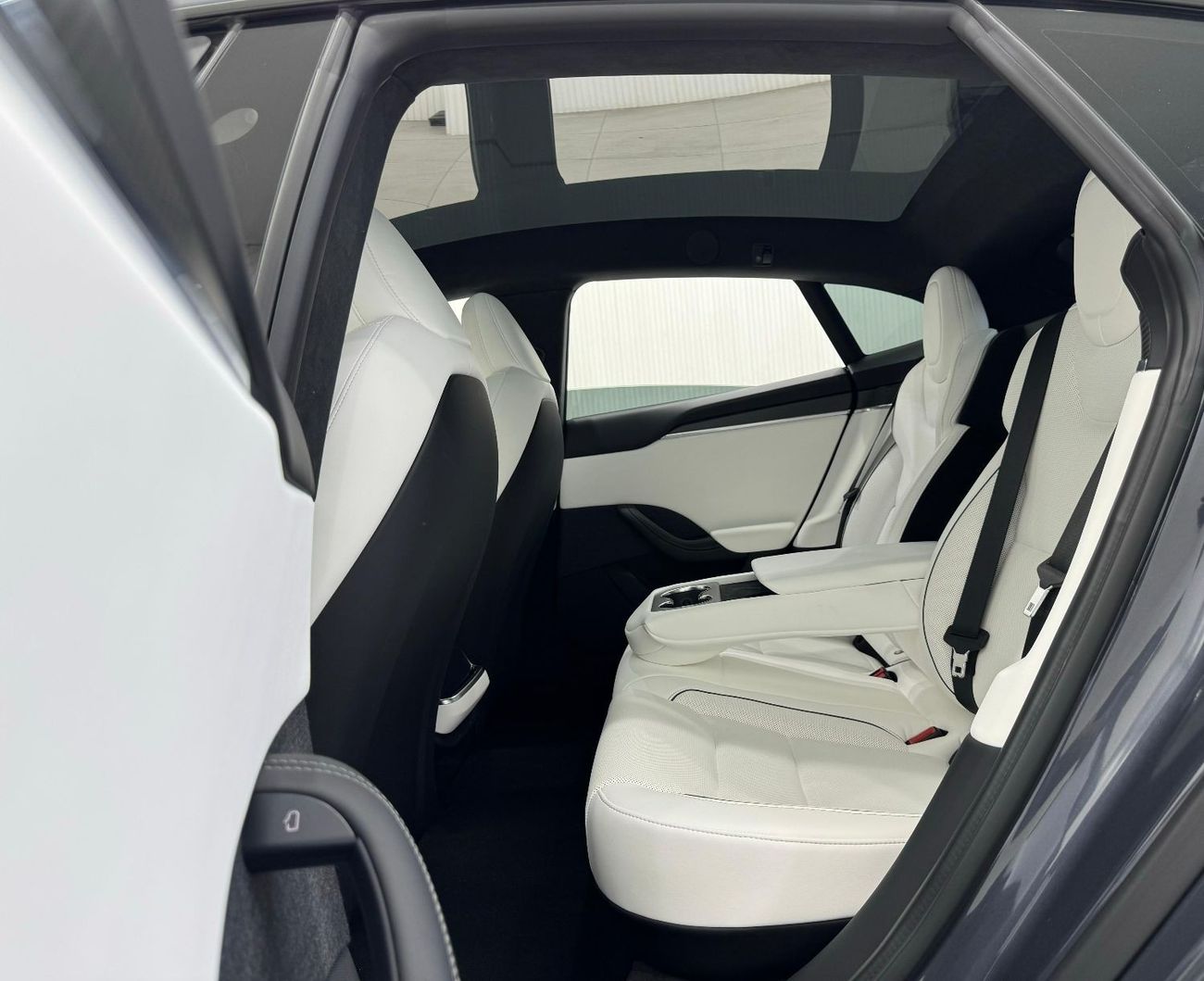 تسلا Model S Plaid 2023 Tesla Model S Plaid, 2027 Tesla Warranty, 2031 Battery + Drive Unit Warranty, Very Low Km