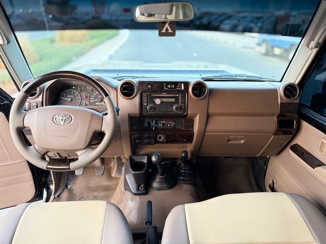 Toyota Land Cruiser Pick Up LX WINCH DC 4.0L Toyota landcuriser pickup Years 2014 facelifted 2025 double cabine V6 4.0L petrol l