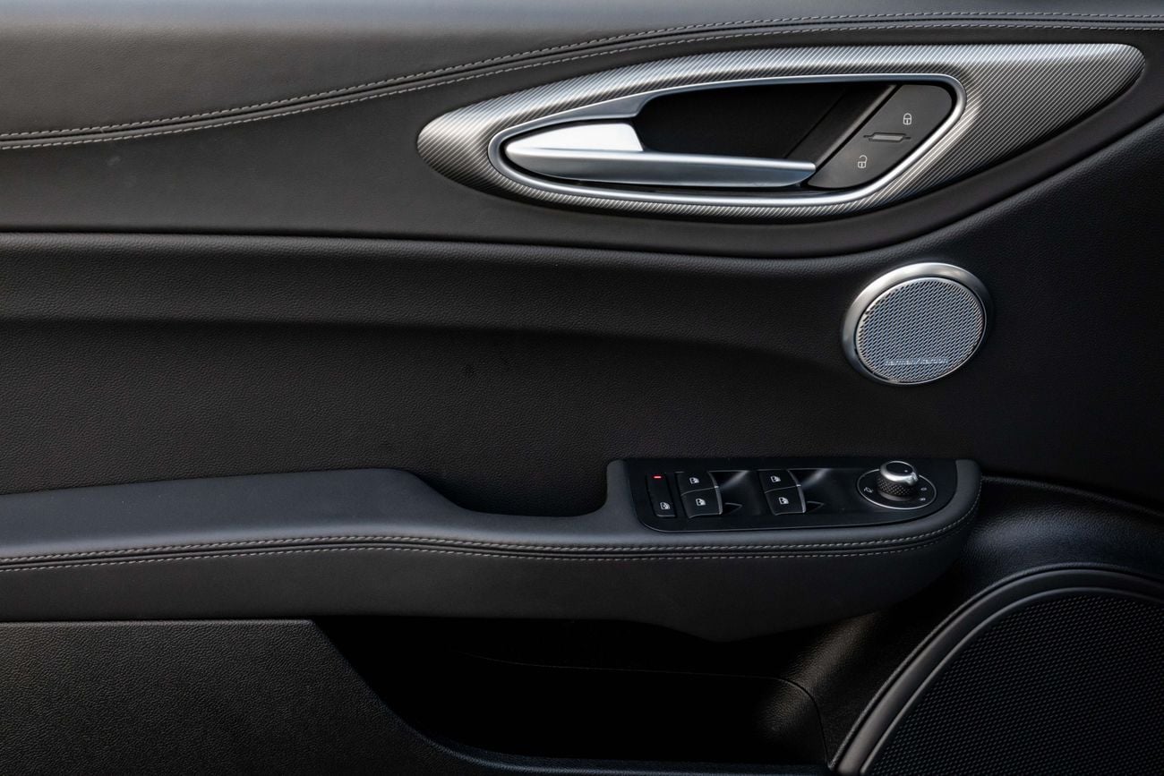 ألفا روميو جوليا COMPETIZIONE Giulia Competizione | 3,428 P.M | 0% Downpayment | Warranty!