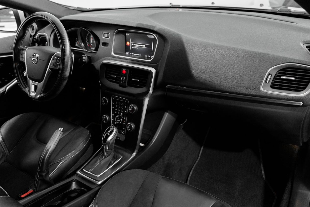 Volvo V40 T5 R-Design