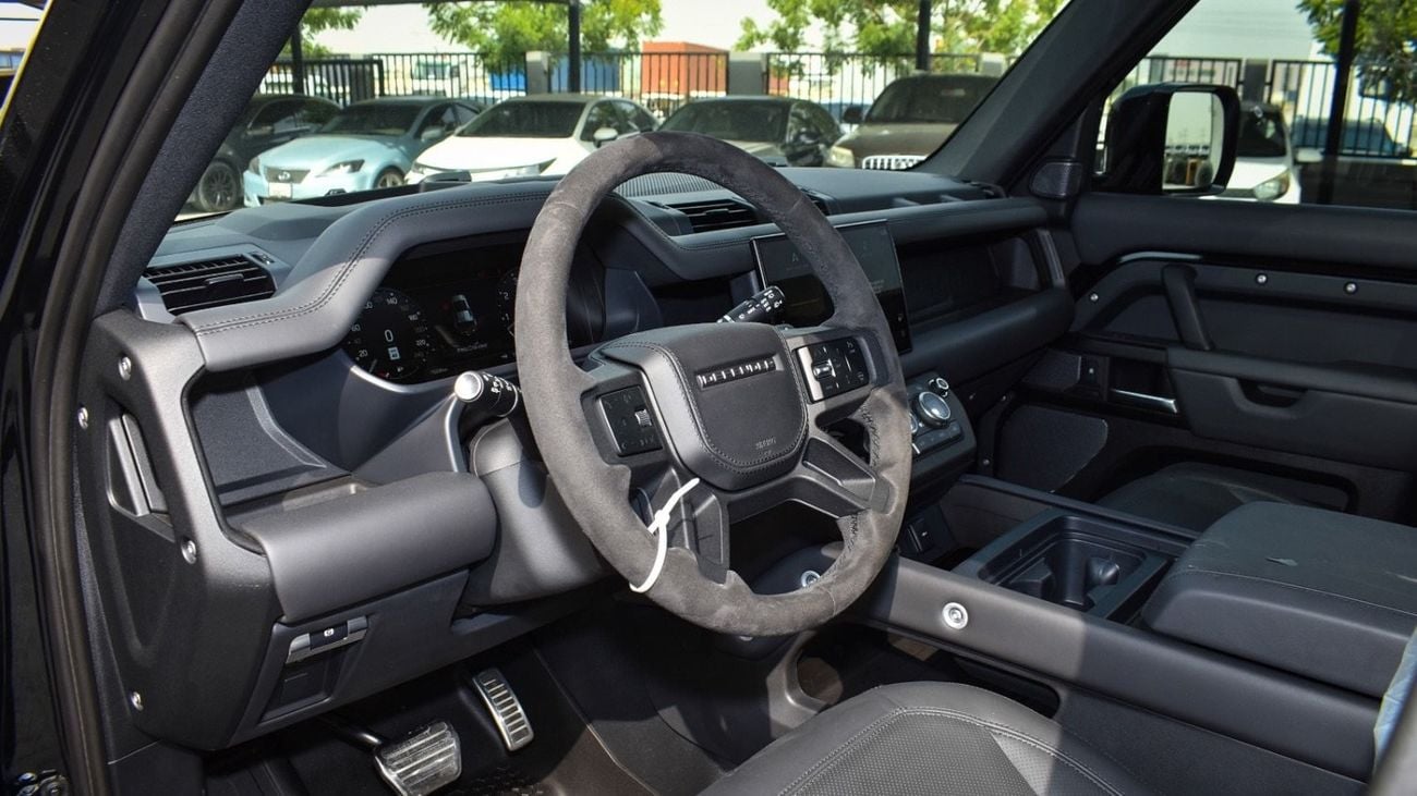 Land Rover Defender DEFENDER 110 V8 CANADIAN SPECS LOW MILEAGE