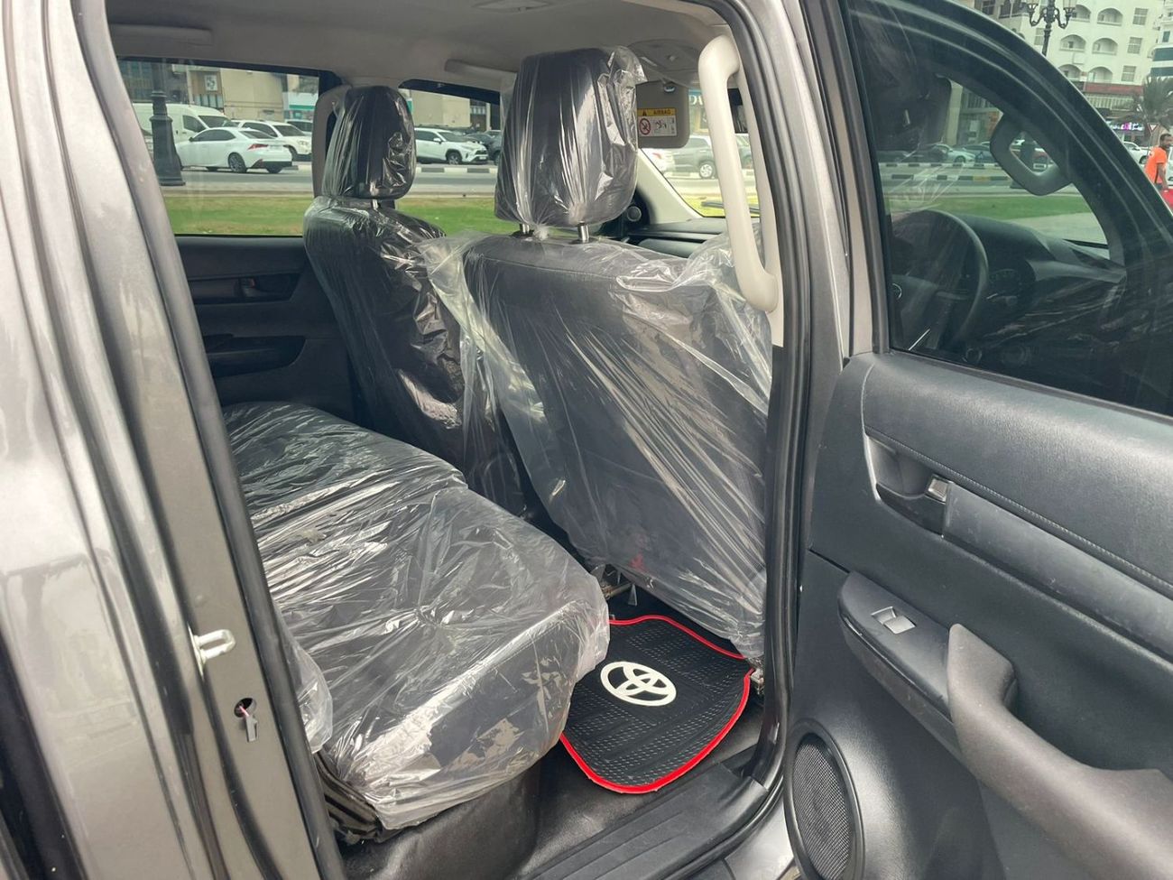 Toyota Hilux Toyota Hilux 2020Model Diesel engine 2.8L colour Grey Transmission Automatic Interior Black 5seater 