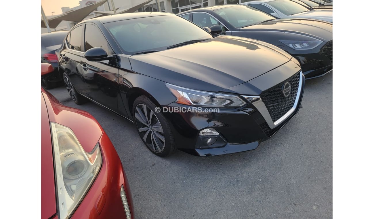 نيسان ألتيما