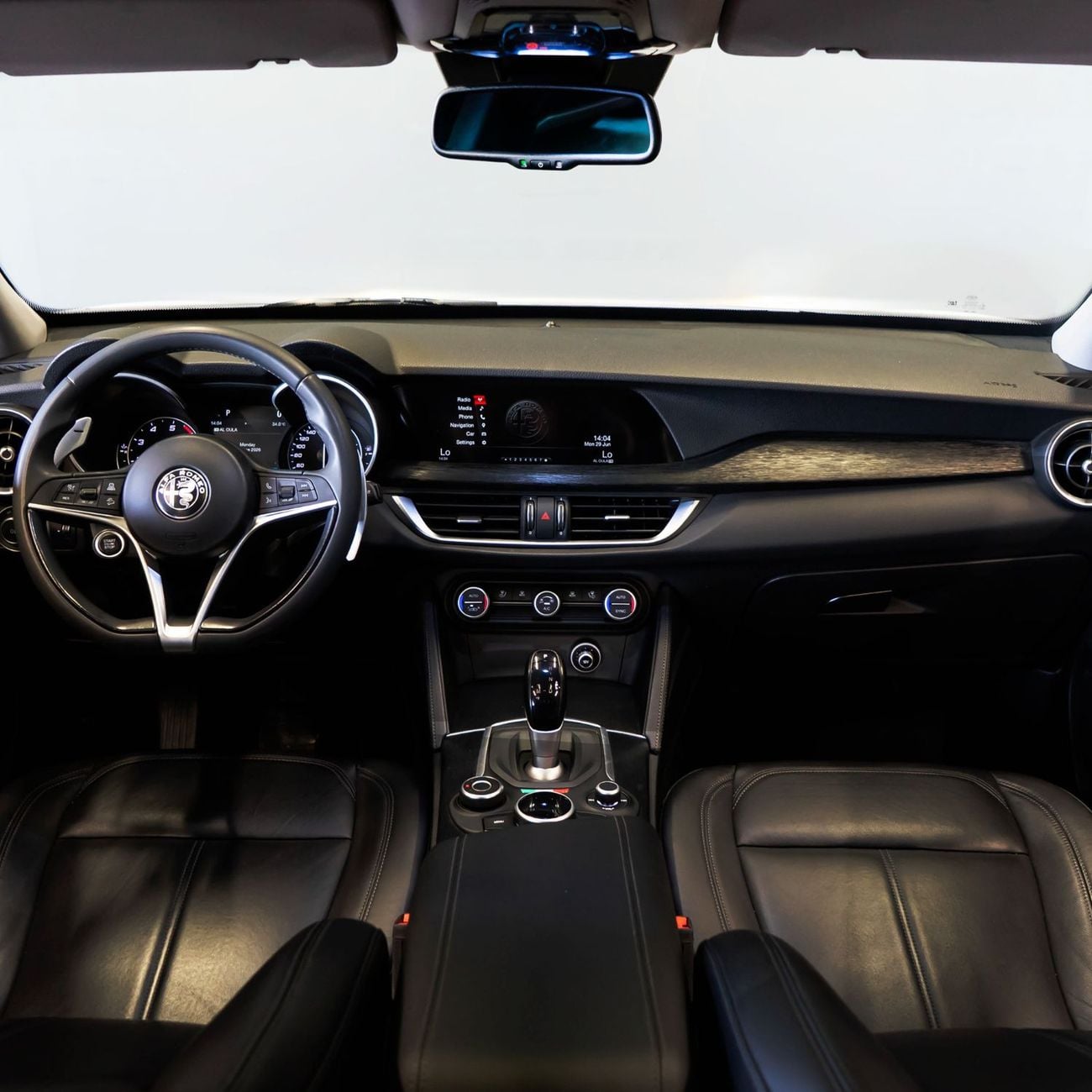 Alfa Romeo Stelvio AED 1,436 P.M • 0% Downpayment •  Alfa Romeo Stelvio Limited Edition • 1 Year Warranty