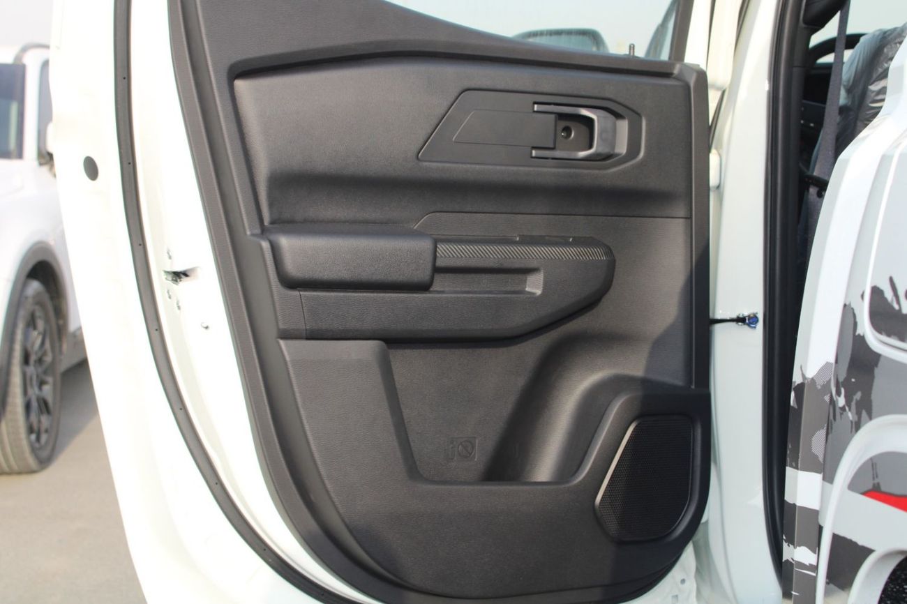 Mitsubishi L200 MITISUBISHI L200 2.4L DIESEL DOUBLE CAB 4WD GLS MANUAL