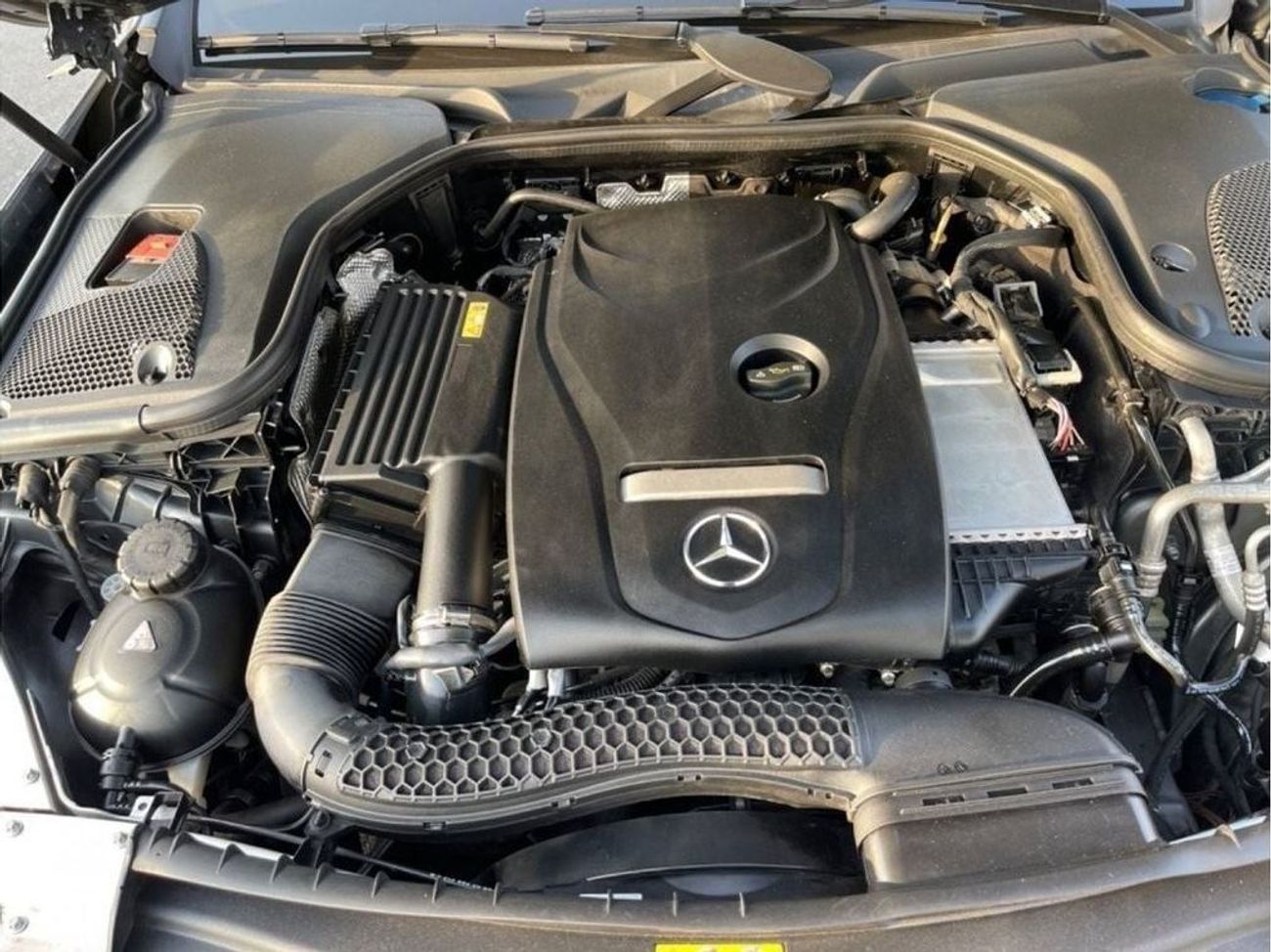 Mercedes-Benz E200 Std