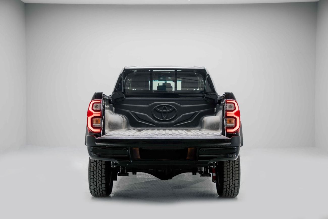 تويوتا هيلوكس GR-Sport 4.0L - Attitude Black Inside Black | Export Only