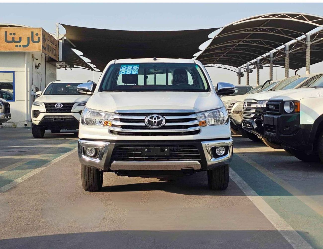 Toyota Hilux SR5 / NARROW BODY / A/T / 2.7L V4 PETROL / DVD+ CAMERA / FULL OPTION (CODE #  HP2F2)